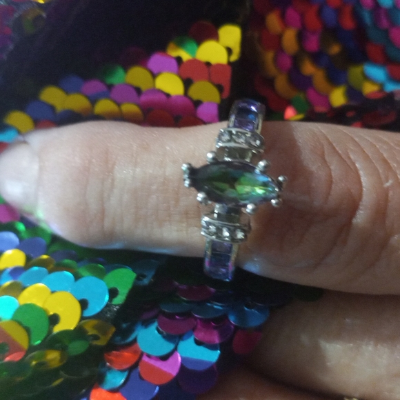 Size 8 green/purple ring - Picture 6 of 6